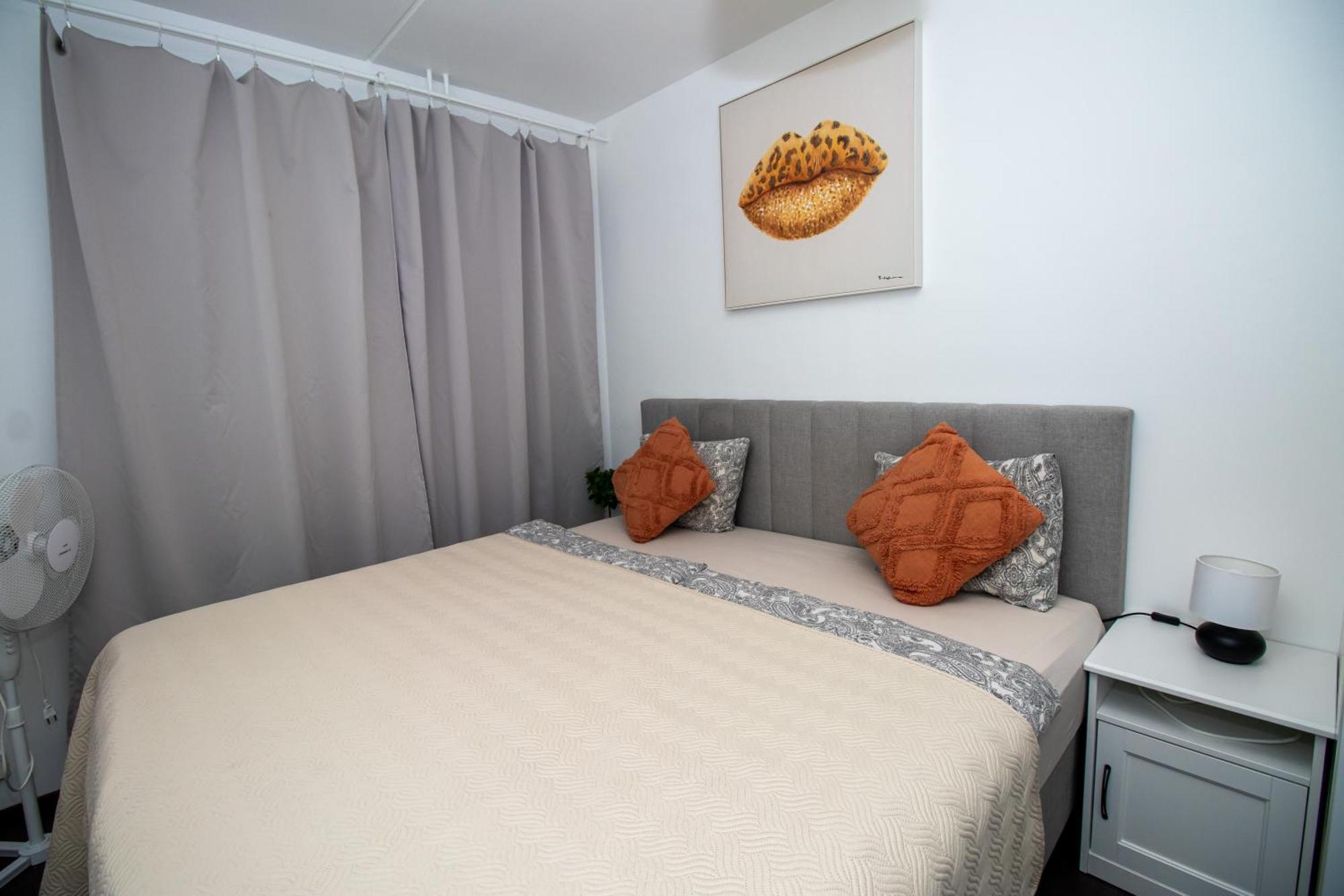Cozy Near Metro Station *