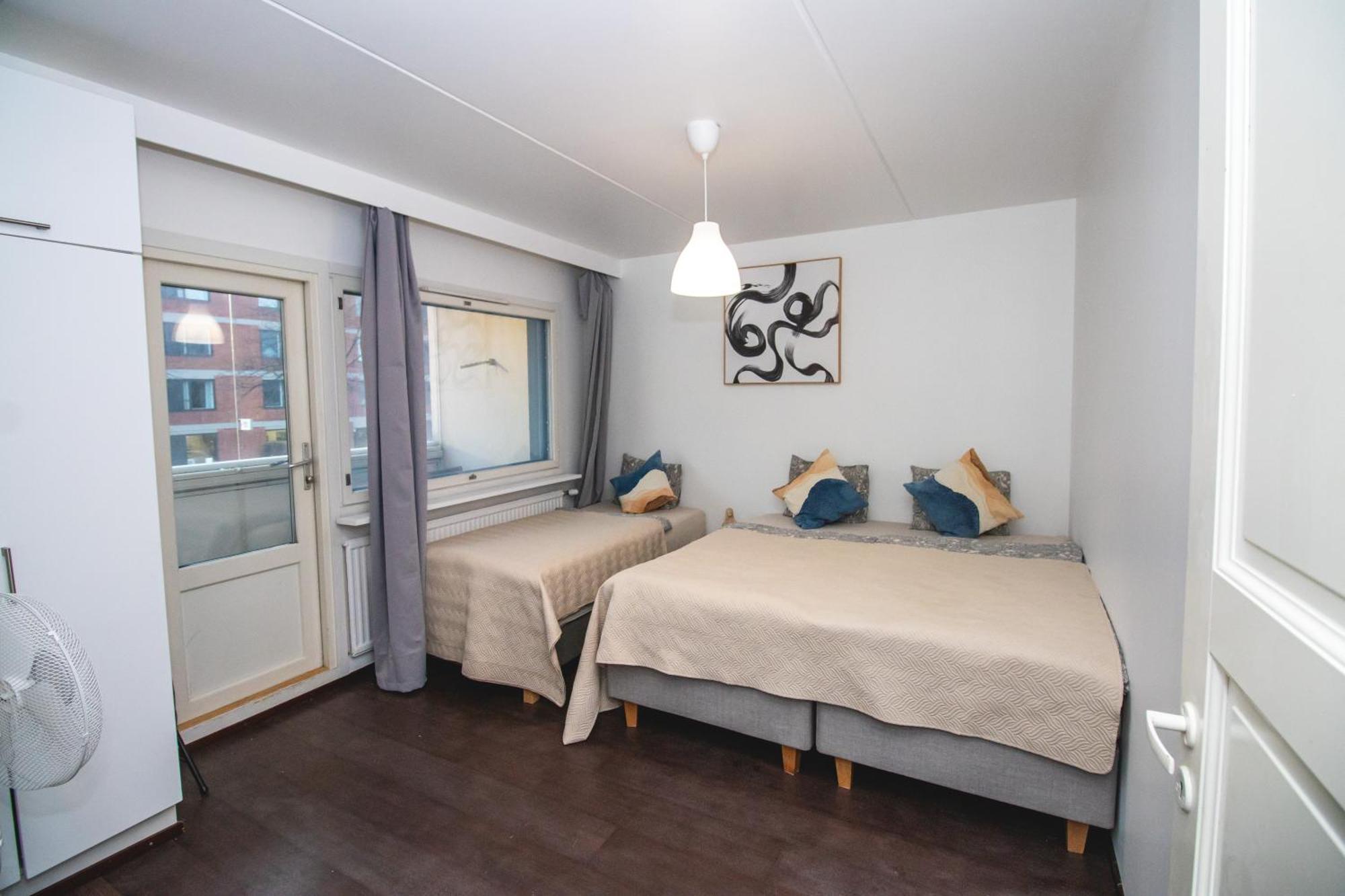 Cozy Near Metro Station Apartamento *